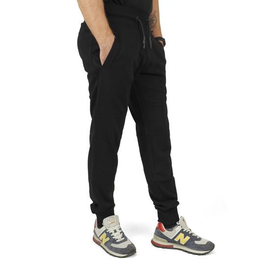 MODEL MERIA 176 CM A NA SEBE MÁ VEĽKOSŤ 48 - ŠPORTOVÉ OBLEČENIE