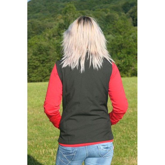 A MODELL MAGASSÁGA 167 CM ÉS S MÉRETET VISEL. - SOFTSHELL MELLÉNYEK - SPORTRUHÁZAT