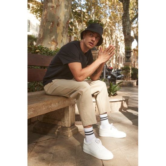 KLOBÚK Z RECYKLOVANÉHO POLYESTERU - ŠPORTOVÉ KLOBÚKY - ŠILTOVKY A ČIAPKY