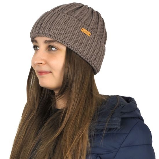 CĂCIULĂ TRICOTATĂ CU MODEL ÎN DUNGI RELIEFATE - CĂCIULI TRICOTATE - ACCESORII