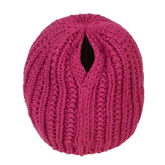 CĂCIULĂ TRICOTATĂ CU DECUPAJ PENTRU COADĂ DE CAL - CĂCIULI TRICOTATE - ACCESORII