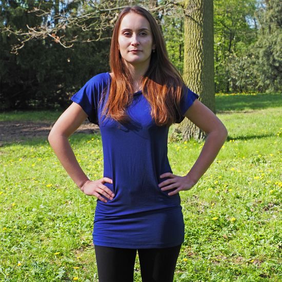 MODELKA MERIA 164 CM A MÁ NA SEBE VEĽKOSŤ XS - TRIČKÁ S KRÁTKYM RUKÁVOM - OBLEČENIE