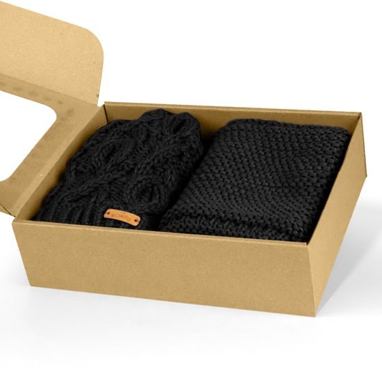 DÁRKOVÉ BALENÍ: DÁMSKÁ ČEPICE S VYPLETENÝM VZOREM A NÁKRČNÍK - ČEPICE - KŠILTOVKY A ČEPICE