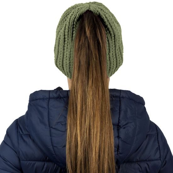 DÁMSKA ČIAPKA S OTVOROM NA COP - PLETENÉ ČIAPKY - ŠILTOVKY A ČIAPKY