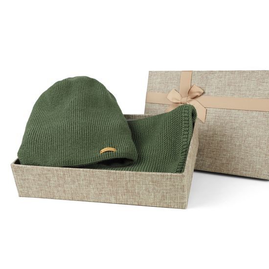 GESCHENKTIPP (GESCHENKBOX NICHT IM LIEFERUMFANG ENTHALTEN) - PLETENÉ ČIAPKY - ŠILTOVKY A ČIAPKY