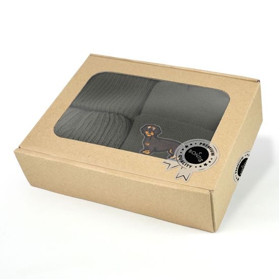 DARČEKOVÉ BALENIE: ČIAPKA S VÝŠIVKOU PRE POĽOVNÍKOV A PLETENÝ NÁKRČNÍK - ČIAPKY - ŠILTOVKY A ČIAPKY