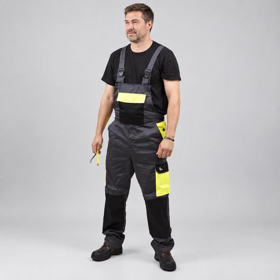 MODEL MERIA 174 CM A MÁ NA SEBE VEĽKOSŤ 54. - MONTÉRKY S TRAKMI - PRACOVNÉ ODEVY