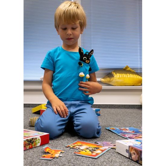 AJÁNDÉKCSOMAG: BING - RUHÁZAT JÁTÉKKAL - GYERMEKRUHÁZAT