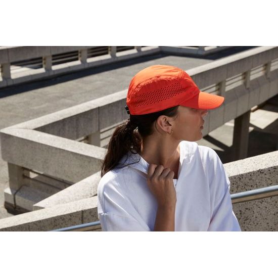 KÖNNYŰ SPORT SAPKA - SPORTOS - BASEBALL SAPKÁK ÉS SAPKÁK