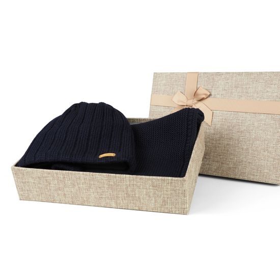 SUGESTIE DE CADOU (CUTIA CADOU NU ESTE INCLUSĂ) - CĂCIULI TRICOTATE - ACCESORII