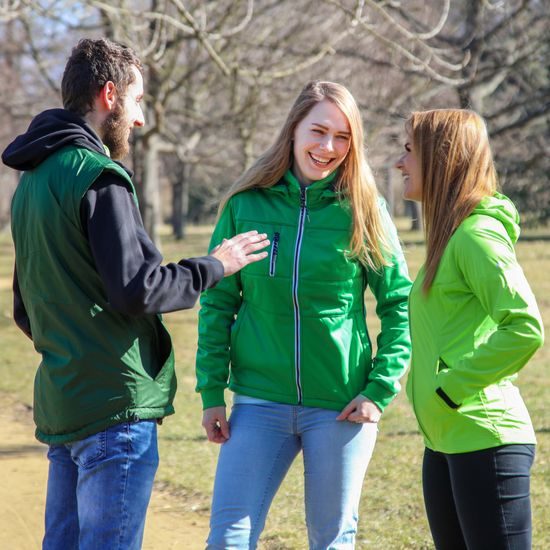 NŐI SPORTOS SOFTSHELL KABÁT JN1077 - OUTDOOR DZSEKIK - SPORTRUHÁZAT