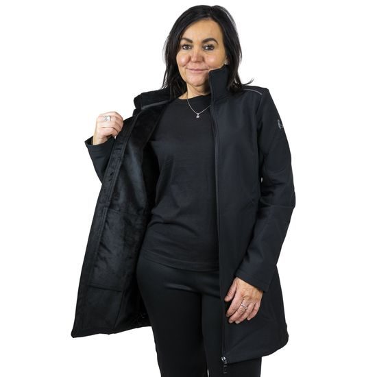 MODELUL MĂSOARĂ 160 CM ȘI POARTĂ O MĂRIME S - JACHETE SOFTSHELL - ÎMBRĂCĂMINTE