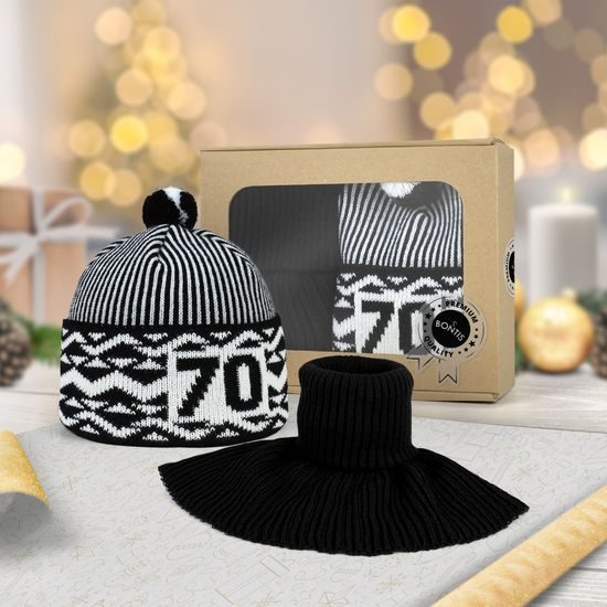 DARČEKOVÉ BALENIE: JUBILEJNÁ BUDAJKA BONTIS S PLETENÝM NÁKRČNÍKOM - ČIAPKY S BRMBOLCOM - ŠILTOVKY A ČIAPKY