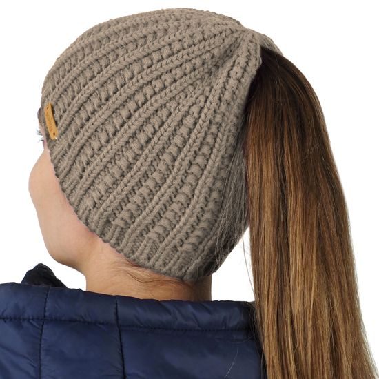 DÁMSKÁ ČEPICE S OTVOREM NA CULÍK - PLETENÉ ČEPICE - KŠILTOVKY A ČEPICE