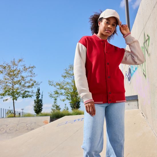 ZWEIFARBIGER COLLEGE-SWEATSHIRT - SWEATSHIRTS - KLEIDUNG