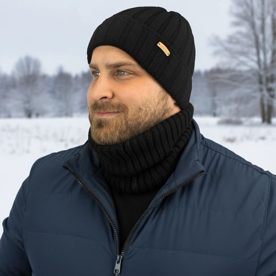 DÁRKOVÉ BALENÍ: PÁNSKÁ ČEPICE S ŽEBROVANÝM VZOREM A NÁKRČNÍK - ČEPICE - KŠILTOVKY A ČEPICE