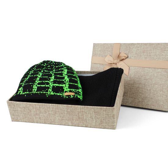 AJÁNDÉKÖTLET (AZ AJÁNDÉKDOBOZ NEM TARTOZÉK) - KÖTÖTT SAPKÁK - BASEBALL SAPKÁK ÉS SAPKÁK