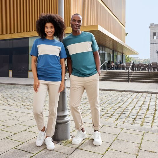 TRIČKO S KONTRASTNÍM PRUHEM 8049 - TRIČKA S KRÁTKÝM RUKÁVEM - OBLEČENÍ