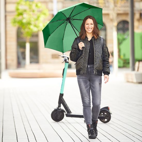 AUTOMATICKÝ SKLADACÍ DÁŽDNIK - DÁŽDNIKY - DOMÁCNOSŤ