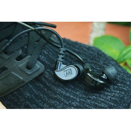MEE audio M6 Sport USB-C - černá