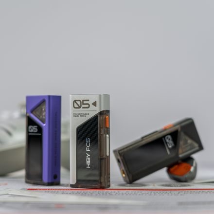 HiBy FC5 s displejem - stříbrná