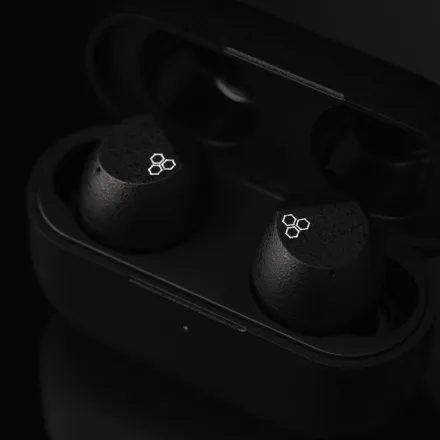 Final Audio ZE3000 SV - černá