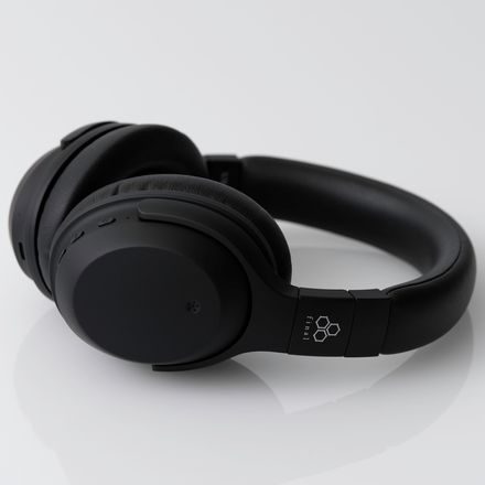 Final Audio UX2000 - černá