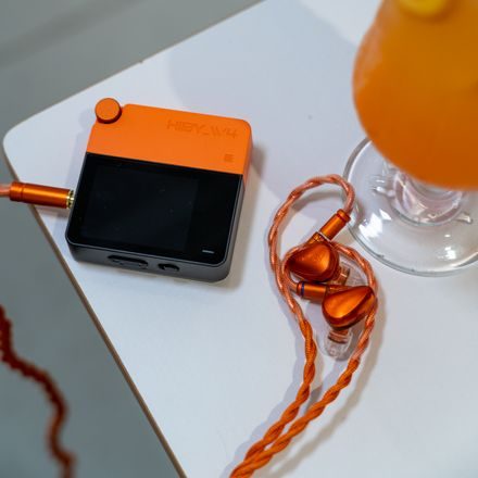 HiBy W4 - oranžová