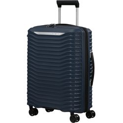 Užijte si pohodlí při cestování s kabinovým kufrem z nové kolekce Upscape od značky Samsonite. Bezstarostné cestování zajistí nízká hmotnost, odpružená kolečka tlumící nárazy i vyjímatelná pratelná podšívka z recyklovaných PET lahví.