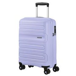 Příruční skořepinové zavazadlo z kolekce Sunside vhodné pro několikadenní pobyt.
