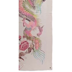 Je bohatě zdoben japonskými barevnými ornamenty, díky kterým bude váš outfit nepřehlédnutelný.