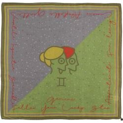 Okouzlující dámský čtvercový šátek s potiskem zvěrokruhu v dárkové krabičce od značky Fraas.