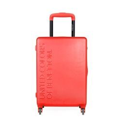 Skořepinový cestovní kufr vhodný na palubu letadla od populární značky United Colors of Benetton.