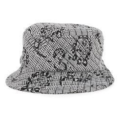 Dolaďte svůj zimní outfit stylovým dámským kloboukem od české značky Karpet.