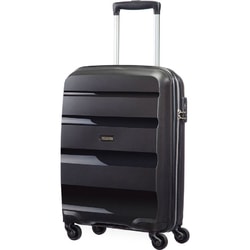 Skvělá, kompaktní verze kufru Bon Air představuje perfektní kabinové zavazadlo pro cestování se společnostmi Ryanair a EasyJet a dalšími nízkonákladovými aeroliniemi vyžadujícími omezení na kabinová zavazadla.