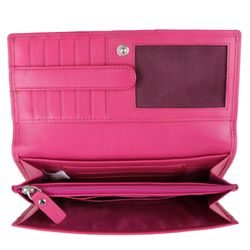 Uvnitř naleznete celkem 12 přihrádek na karty, zipovou kapsu na mince, 2 oddíly na bankovky a 3 další přihrádky.