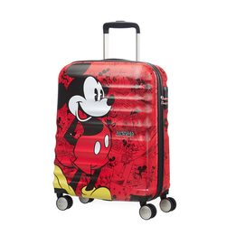 Barevné zavazadlo z kolekce Wavebreaker Disney od značky American Tourister inspirované světem Walta Disneyho.