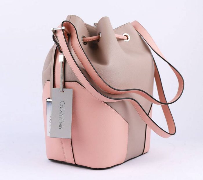 Kožená kabelka Calvin Klein růžovo-béžová - Delmas.sk