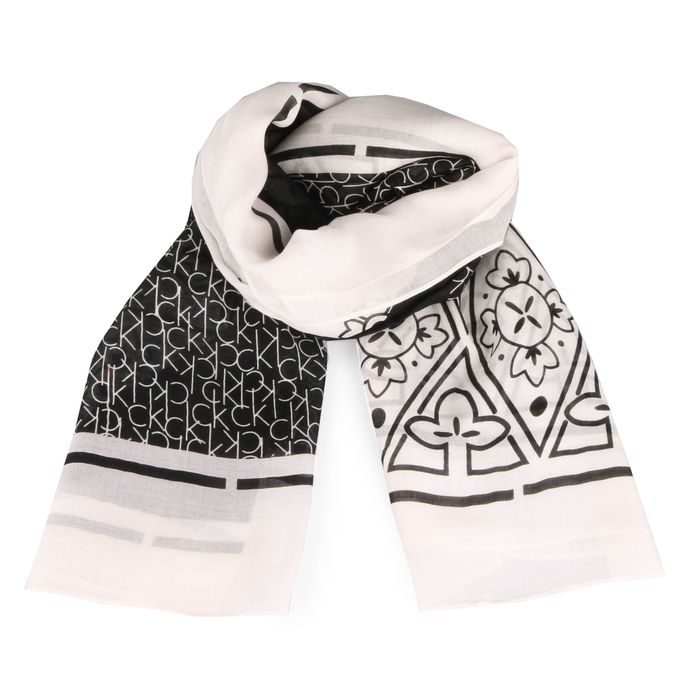 CALVIN KLEIN, DÁMSKA ŠTVORCOVANÁ ŠATKA BANDANA PRINT K60K604249 - ŠATKY A ŠÁLY - DOPLNKY