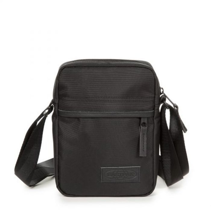 EASTPAK, LÁTKOVÁ TAŠKA PŘES RAMENO THE ONE CONSTRUCTED MONO BLACK - TAŠKY PŘES RAMENO - PÁNSKÉ TAŠKY