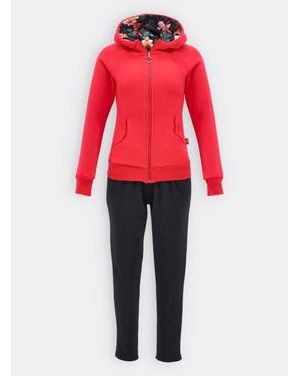 Červená súprava s kvetinovou kapucňou