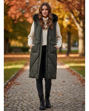 Dámska dlhá prešívaná vesta s kožušinou tmavozelená