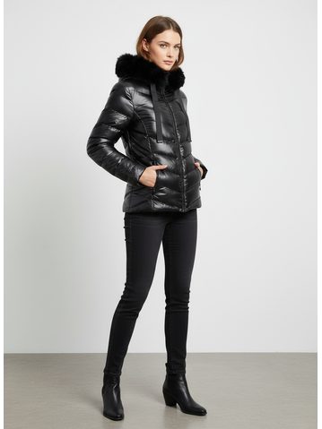 Dámska prešívaná bunda s kožušinou čierna
