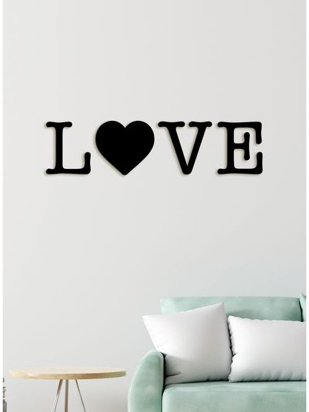 Drevený nápis "LOVE"