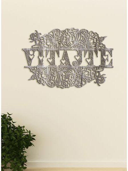 Drevený nápis "VITAJTE"