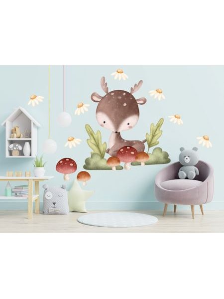 Roztomilý srnček v lese