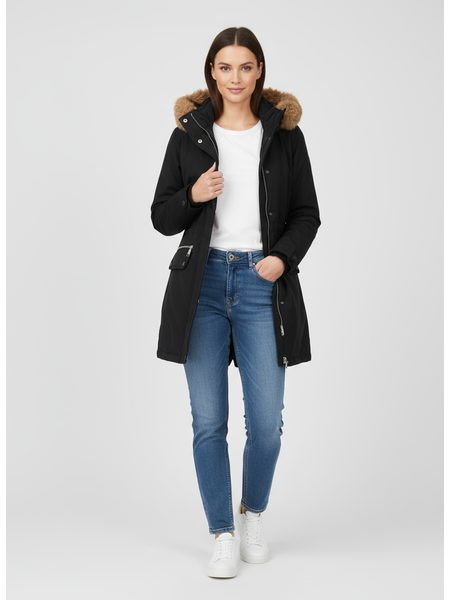 Dámská zimní bunda s kapucí černá