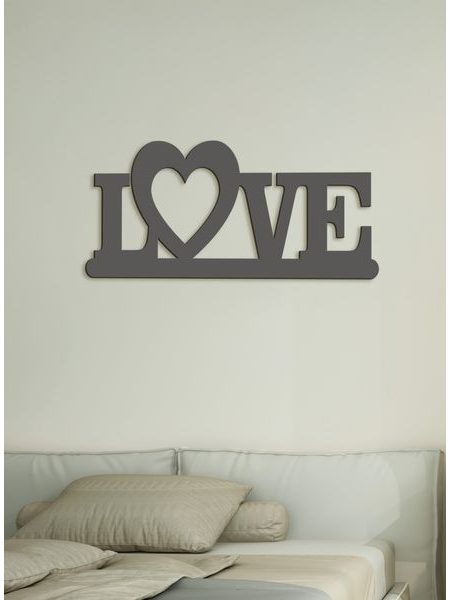 Drevený nápis "LOVE"