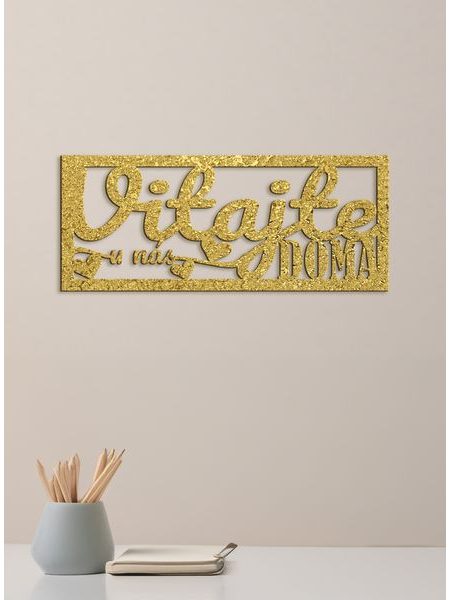 Drevený nápis "VITAJTE u nás DOMA"