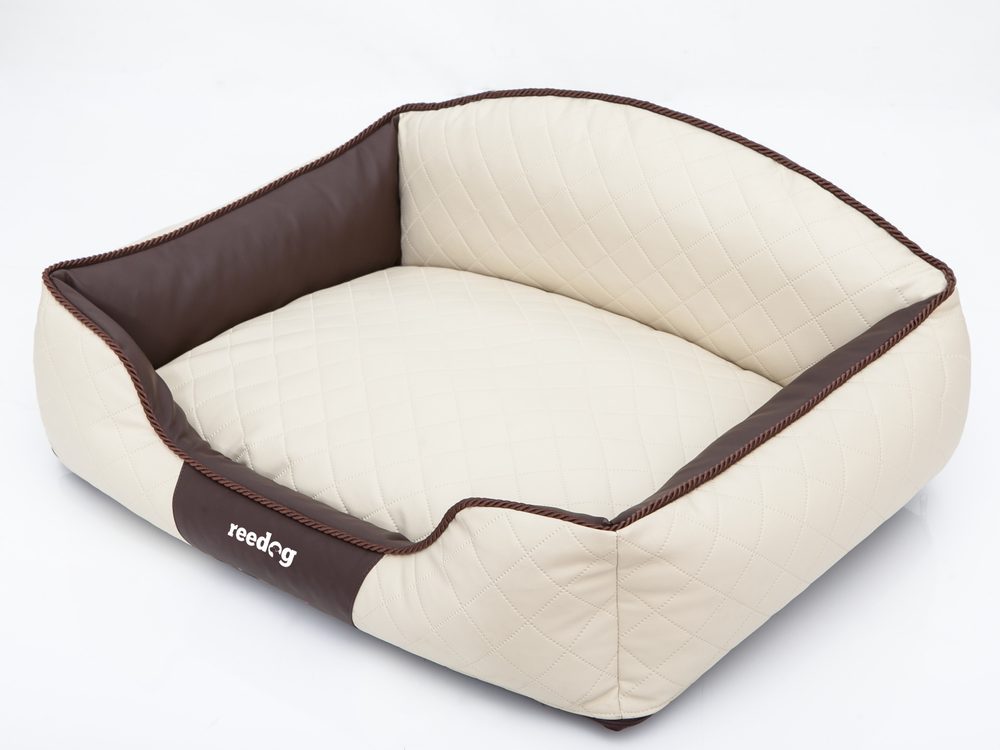 Hundenestchen Reedog Beige Sofa - XXL.
Material - EKO Leder, Matratze - Gewebe aus Polypropylen, Füllung - scaumgummisplitt
Die Hundenestchen REEDOG Sofa sind hochwertige und luxuriöse Hundenestchen für Hunde und Ihre Herrchen.

Zur Auswahl gibt es verschiedene Ausführungen und Grössen.

 
Vorteile

hochwertiges und festes Material
für jeden Hund geeignet
hohe Kante
Luxusdesign
waschbar

Nachteile

keine

Inhalt der Packung

Hundenestchen Reedog

 